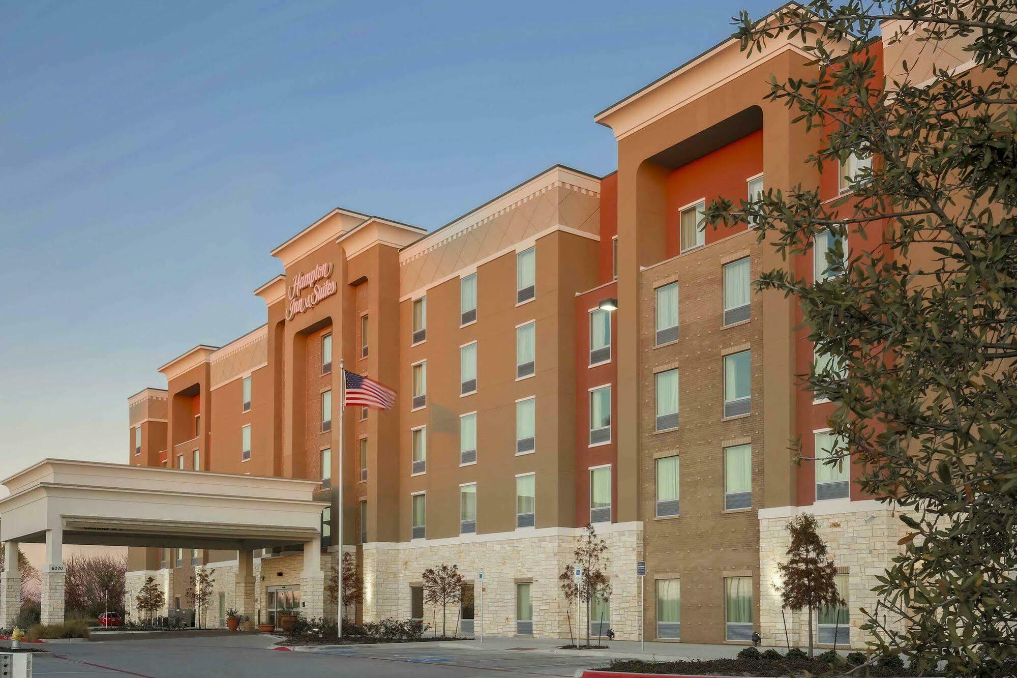 Hampton Inn & Suites Dallas/Frisco North-Fieldhouse Usa Bagian luar foto
